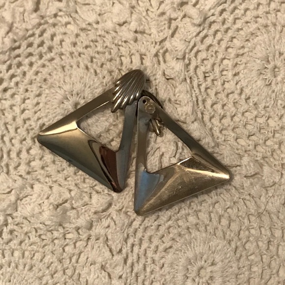 CLOSET CLOSING Art Deco Triangle Earrings - Picture 4 of 4